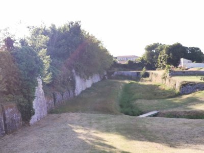 45.88861111111111,-1.19138888888889