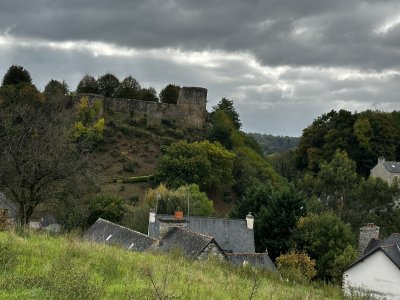 48.44309722222222,-2.041275