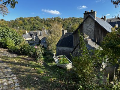 48.44256944444444,-2.04013333333333