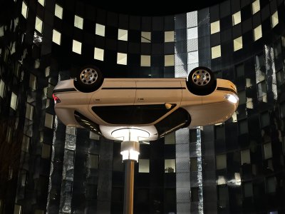 48.89249444444444,2.23405