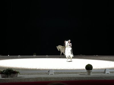 48.89570277777778,2.22934444444444