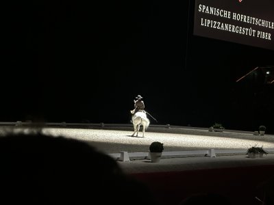 48.89568333333333,2.22929166666667