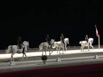 48.89554166666667,2.22850277777778