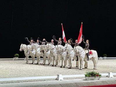 48.89565555555556,2.2293