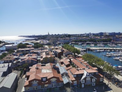 46.15540313694444,-1.14906919