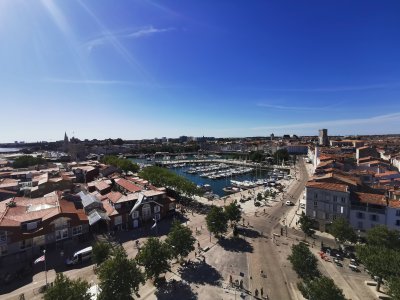 46.15540313694444,-1.14906919