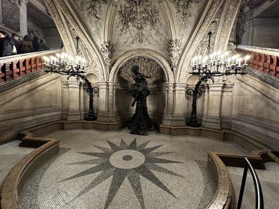 48.87170833333333,2.33196388888889