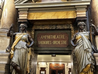 48.87166944444444,2.332175