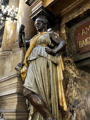 48.87176388888889,2.33237777777778