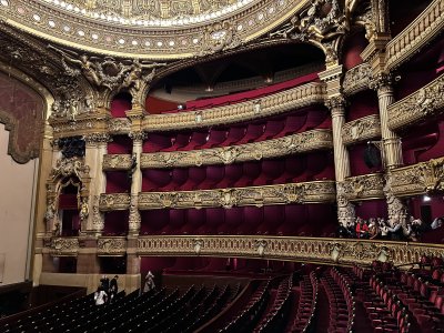 48.871825,2.33194444444444