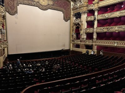 48.87183333333333,2.33194444444444