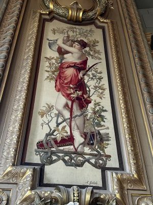 48.87198888888889,2.33191111111111