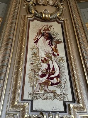 48.8721,2.33240555555556