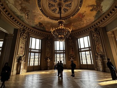 48.87210555555556,2.33256111111111