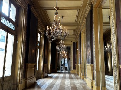 48.87178888888889,2.33198333333333