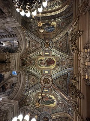 48.87165833333334,2.33205833333333