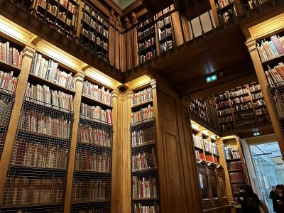 48.87184444444444,2.33084444444444