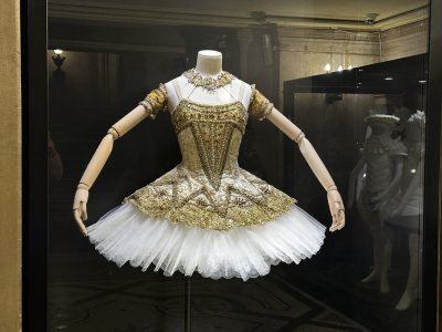 48.87155277777778,2.33147777777778