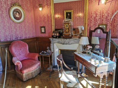 47.65399169916667,2.72590851777778