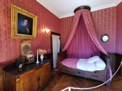 47.65399169916667,2.72590851777778