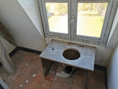 47.65970230083333,2.66625070555556