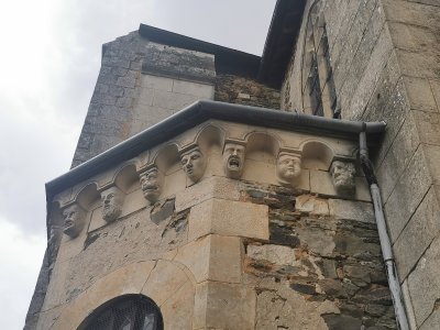 48.18446731555555,-0.12626124916667