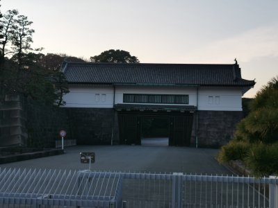 35.68265151972222,139.75648498527778