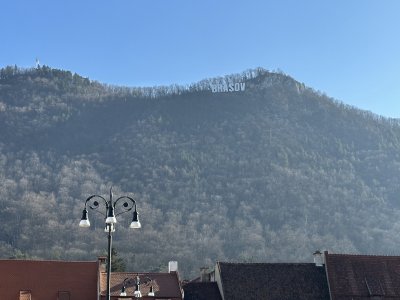 45.64235277777778,25.58918888888889