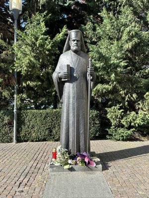 46.77159166666667,23.59643611111111