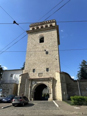 47.16405,27.58953333333333