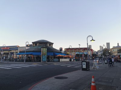 37.80907058694444,-122.41591644277779