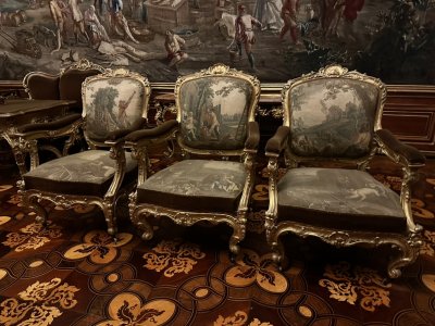 48.1846611111111,16.31375