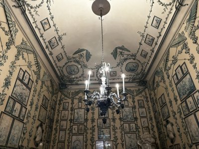 48.18455833333333,16.31322222222222