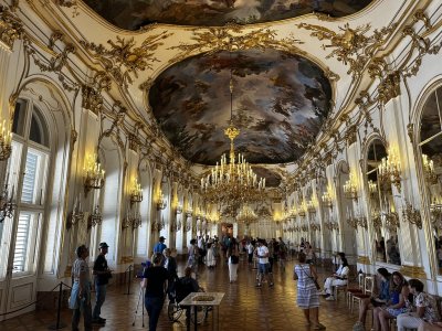 48.18500833333333,16.31233055555555