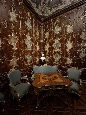 48.18452777777777,16.31386944444445